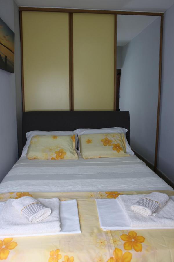 Mare E Montagna Apartment Kotor Bagian luar foto